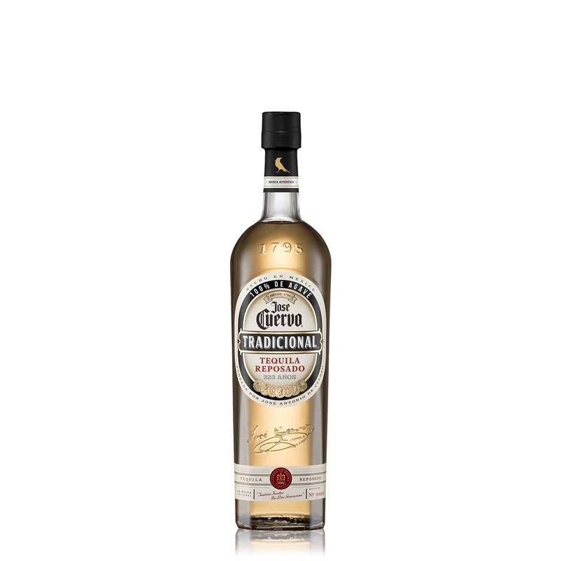 Jose-Cuervo-Tradicional-695ml